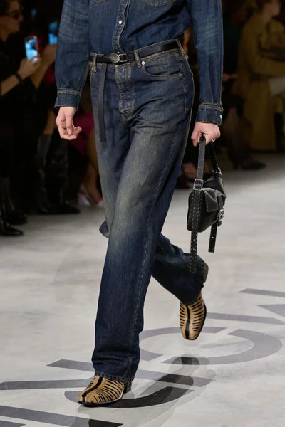 Look 104